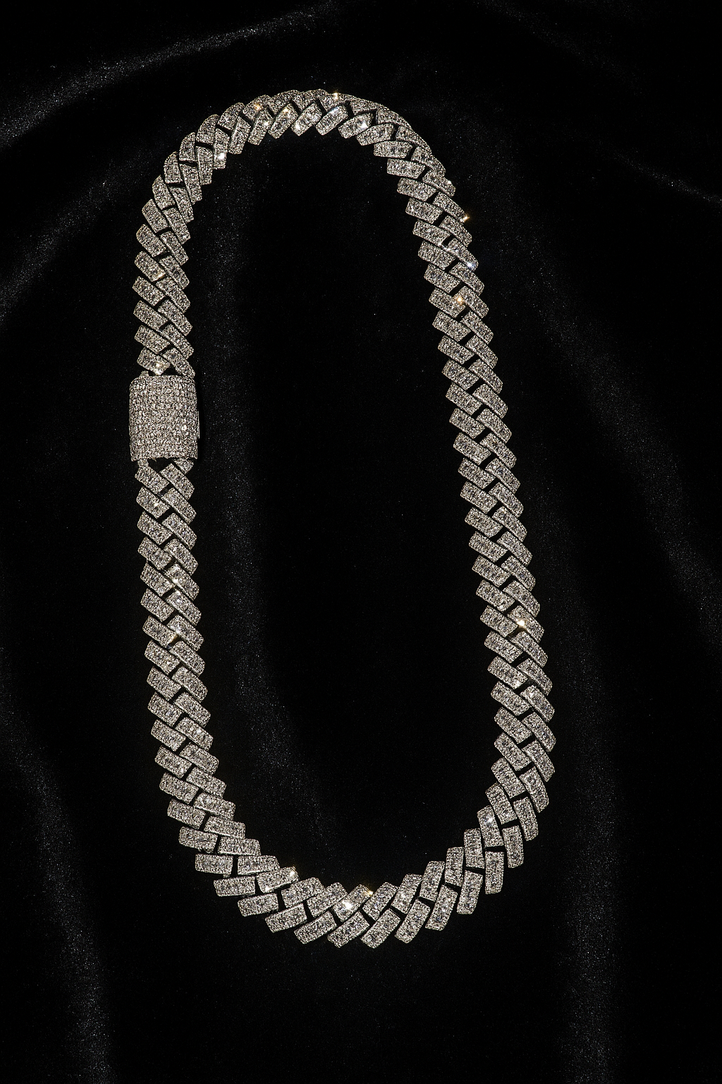 Cuban Link Chain Baguette Prong