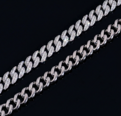 Moon Set Prong Cuban Link Chain