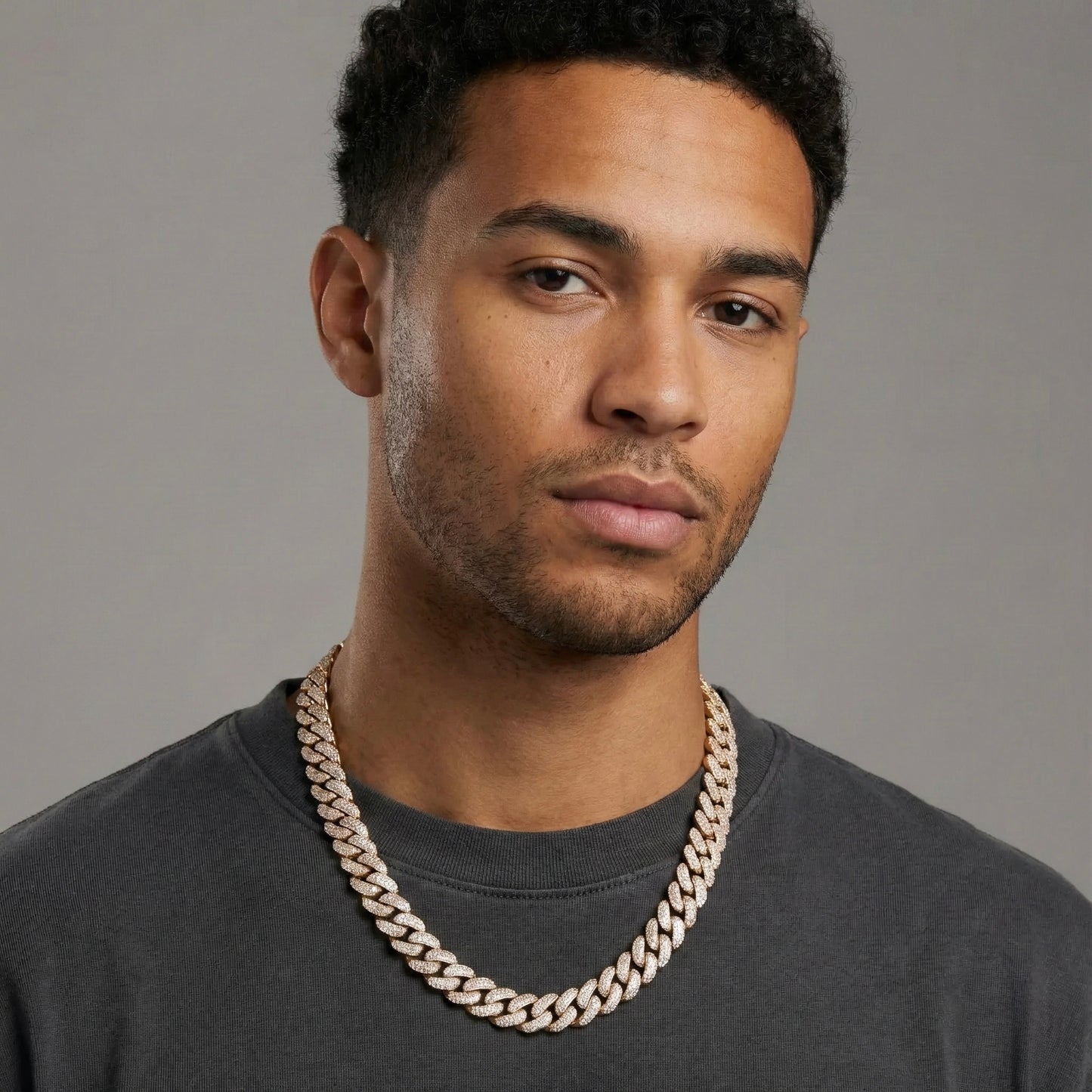 Moon Set Prong Cuban Link Chain